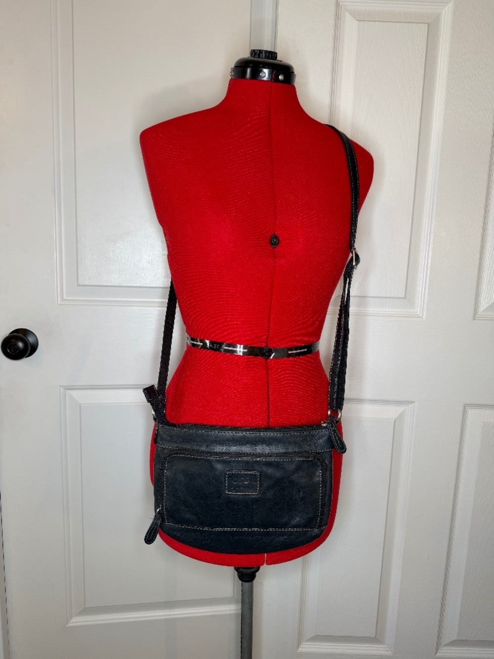 Fossil Black Pebbled Leather Crossbody Purse Handbag 10.5"x7"x1.5" Adjustable